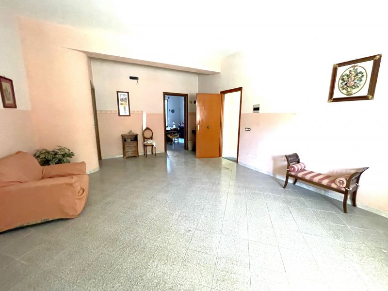 APPARTAMENTO CON GARAGE ZONA STAZIONE 