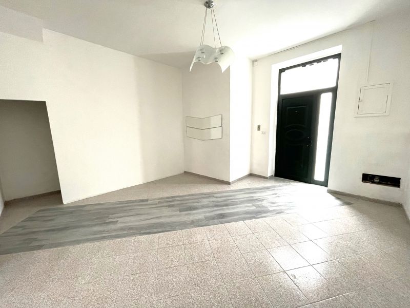 APPARTAMENTO POSTO AL PIANO TERRA