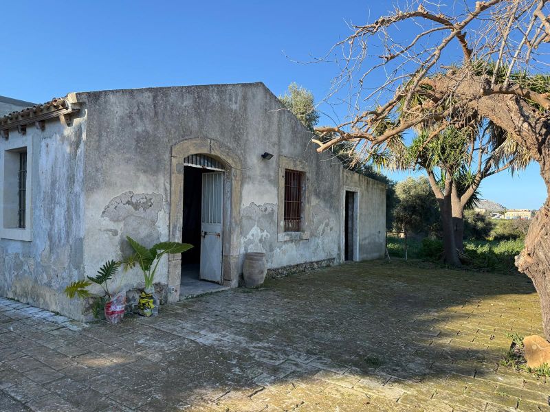 FLORIDIA �€" ZONA BAIONA