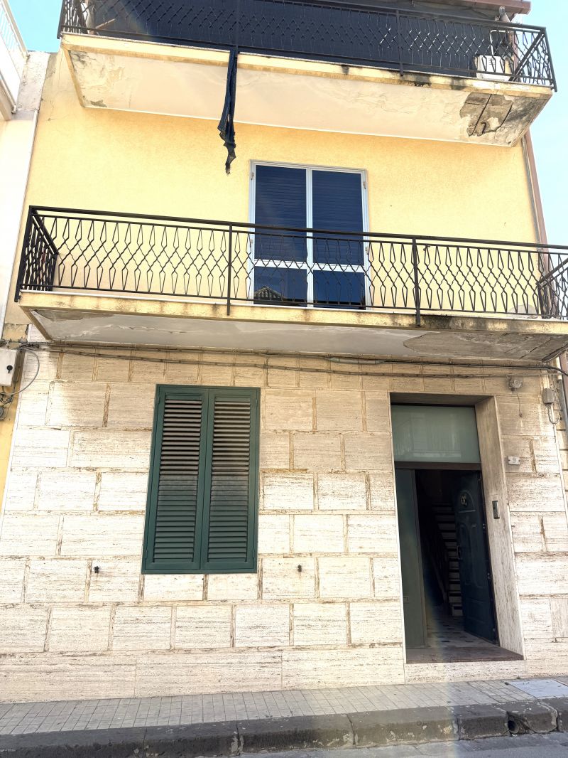 Stabile indipendente da...