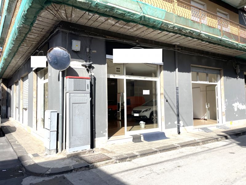 LOCALE COMMERCIALE