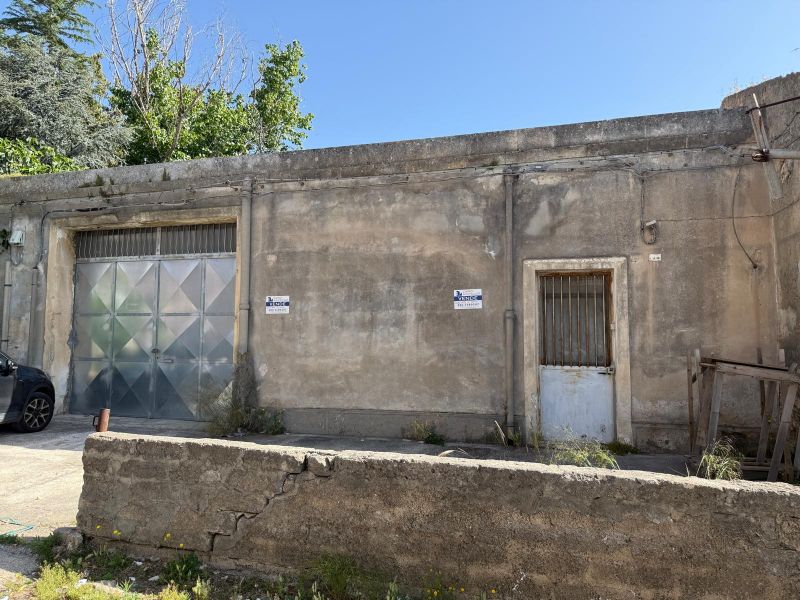Locale in vendita