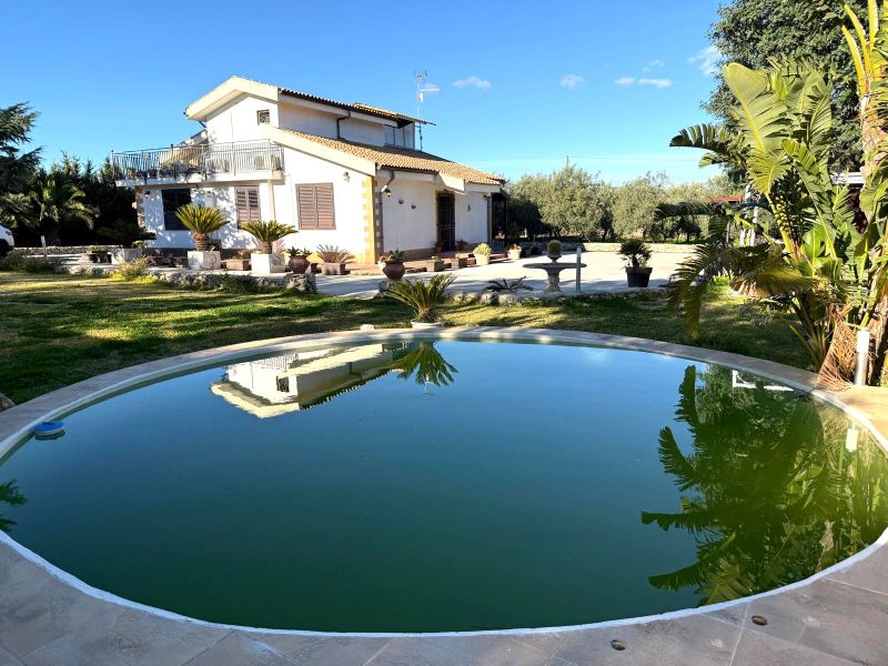 Villa di Prestigio con Piscina...